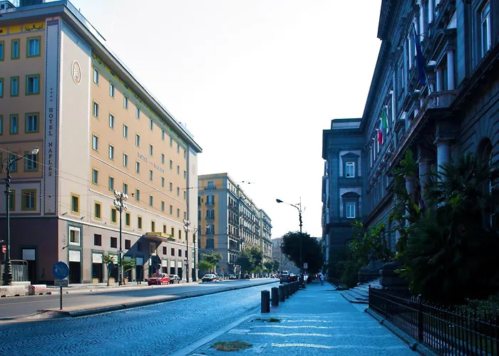 Hotel Naples